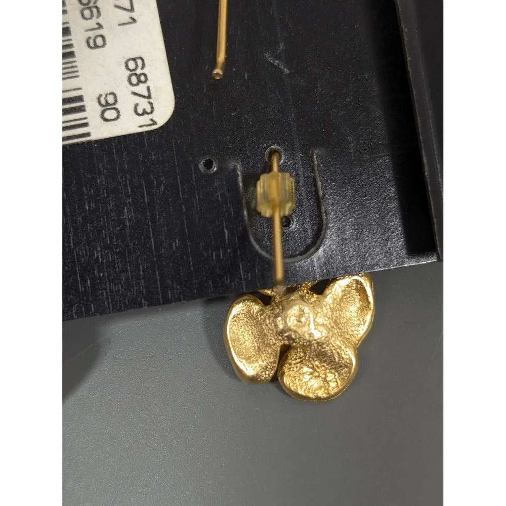 NY & Co Matte Gold Tone Flower Drop Earrings Faux Pearl Pierced‎ Hook Dangle